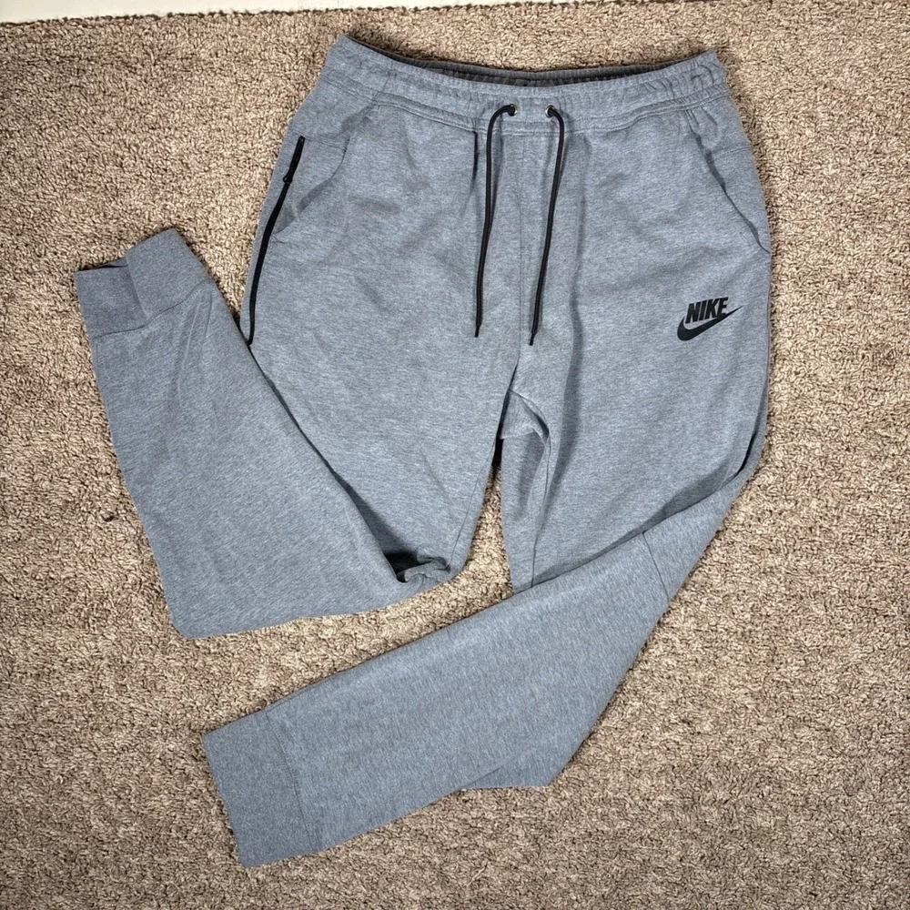 Nike Mens Tech Fleece Joggers Grey Heather Tapered Sweatpants DD5293-451 Large